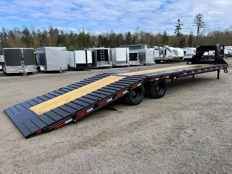 2024 Diamond C 8.5×35 25K Gooseneck Equipment Trailer w/Spare Mount - Image 8