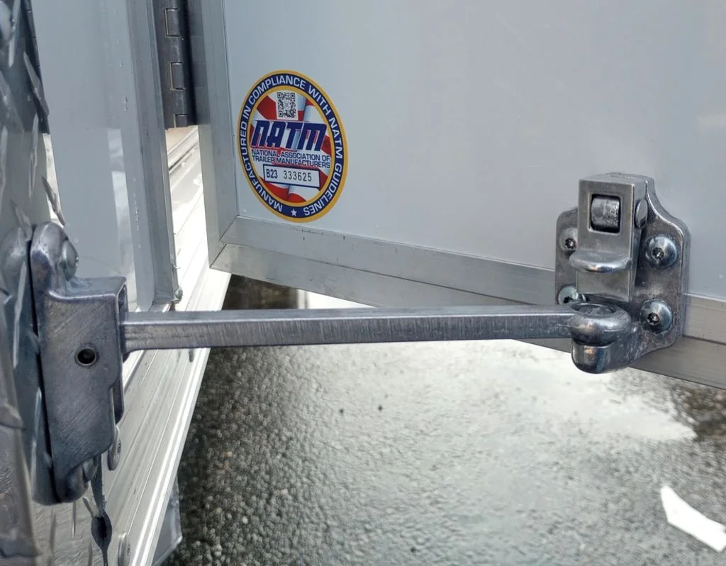 2024 Mission Trailers 101×24 Aluminum 4/5-Place Drive In/Out Deckover w/Galvanized Pkg, Canopy - Image 4