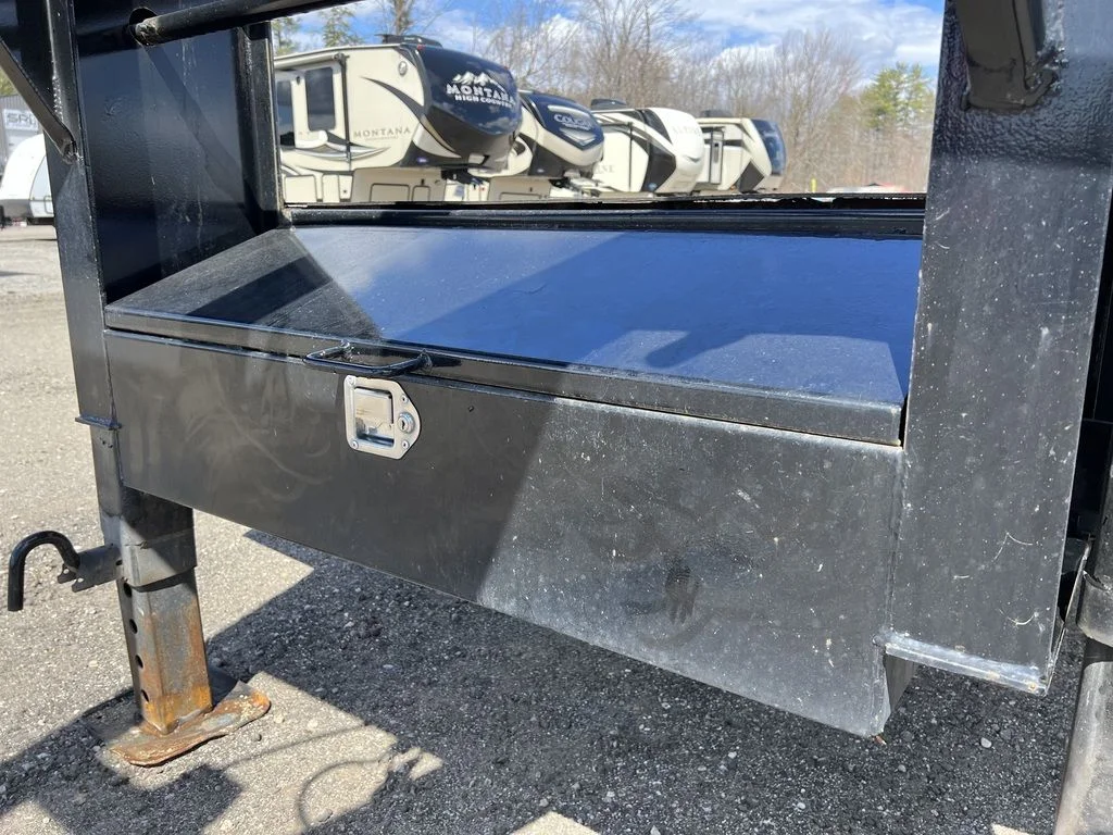 2023 Big Tex Trailers 8.5×40 25K HD Gooseneck Equipment w/Slide-Out Ramps - Image 9