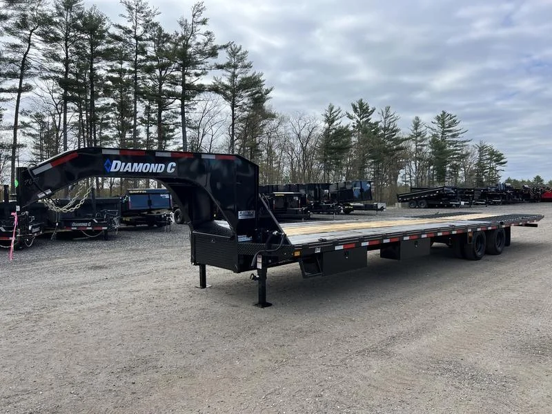 2024 Diamond C 8.5×35 25K Gooseneck Equipment Trailer w/Spare Mount - Image 5