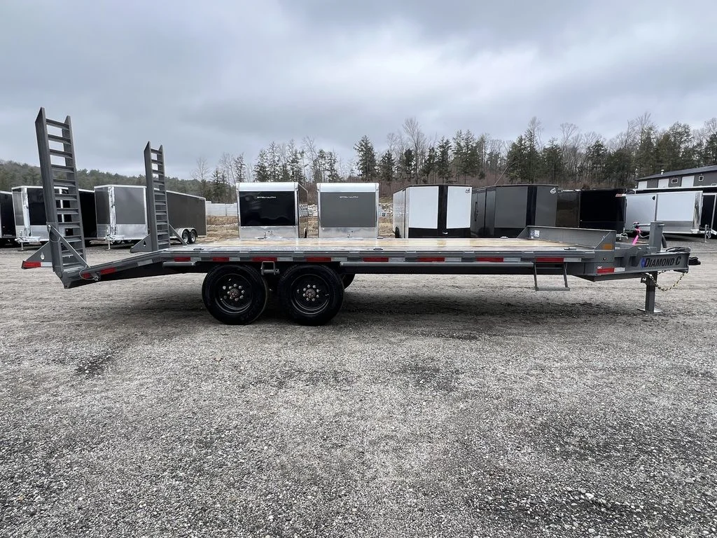2024 Diamond C 8.5×20 20K Deckover Equipment Trailer w/ 72” Flip-Knee Ramps - Image 4