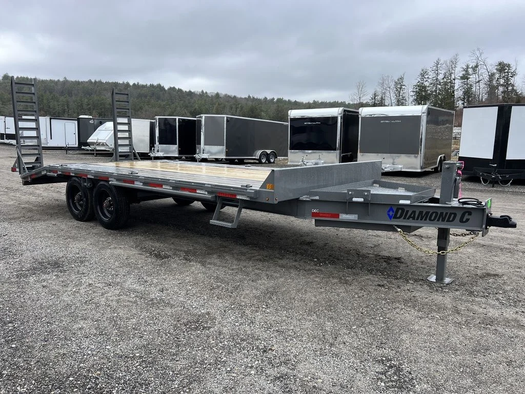 2024 Diamond C 8.5×20 20K Deckover Equipment Trailer w/ 72” Flip-Knee Ramps - Image 5