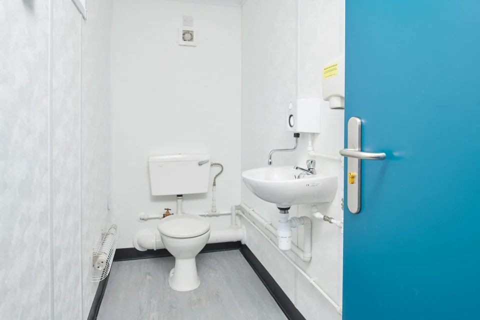 12Ft x 9Ft 2+1 Jackleg Toilet Cabin - Image 2