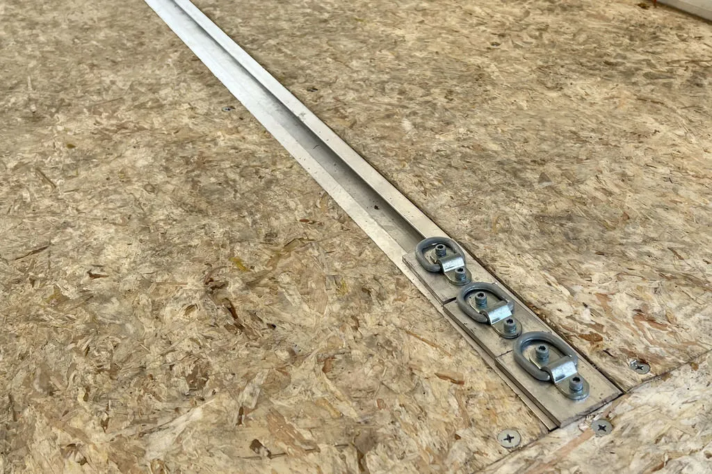 2023 High Country 7.5×14 Aluminum 2/3-Place Drive In/Out w/Tapered Ramp Doors - Image 11