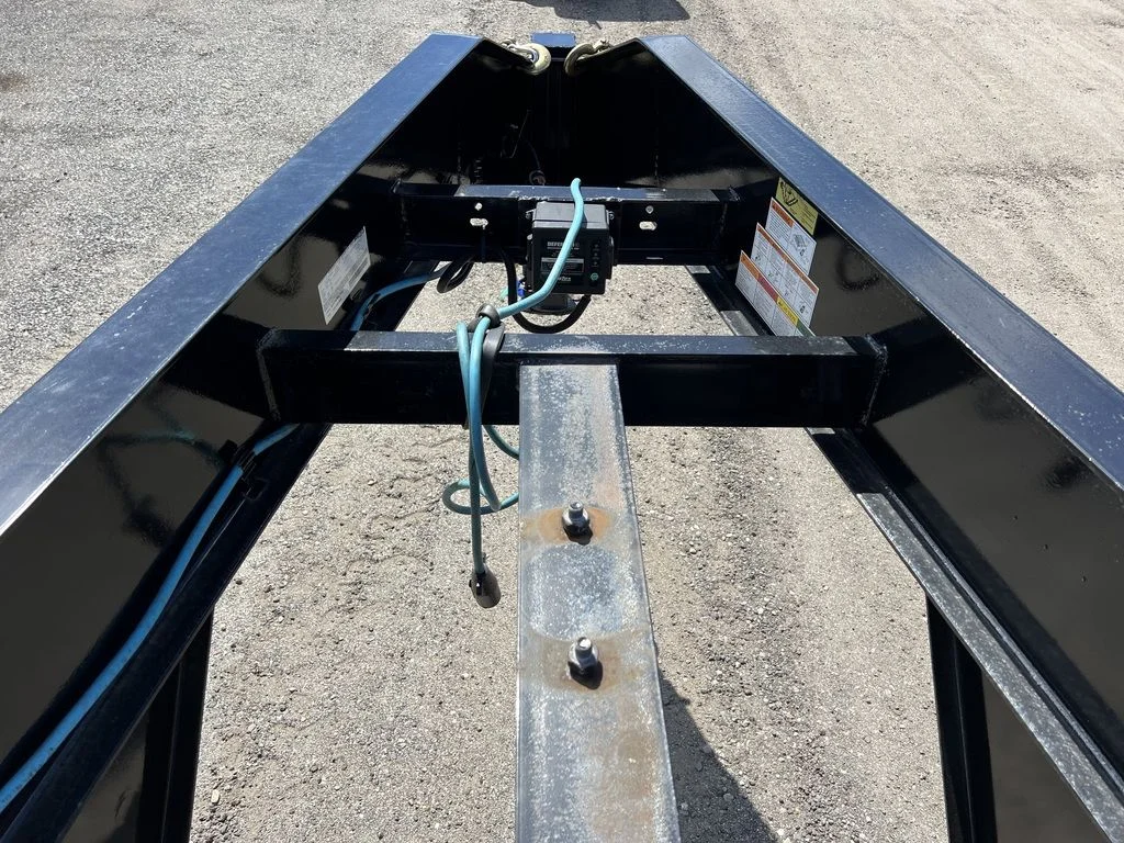 2023 Big Tex Trailers 8.5×40 25K HD Gooseneck Equipment w/Slide-Out Ramps - Image 10