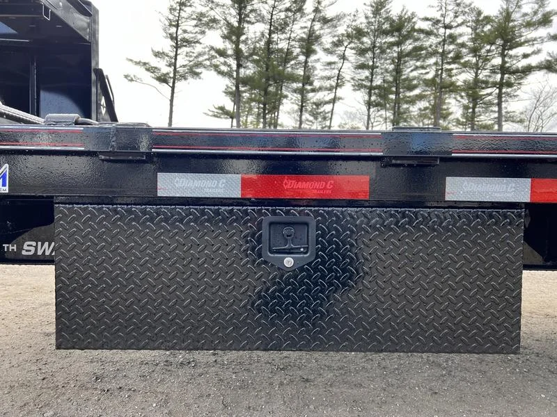 2024 Diamond C 8.5×35 25K Gooseneck Equipment Trailer w/Spare Mount - Image 11