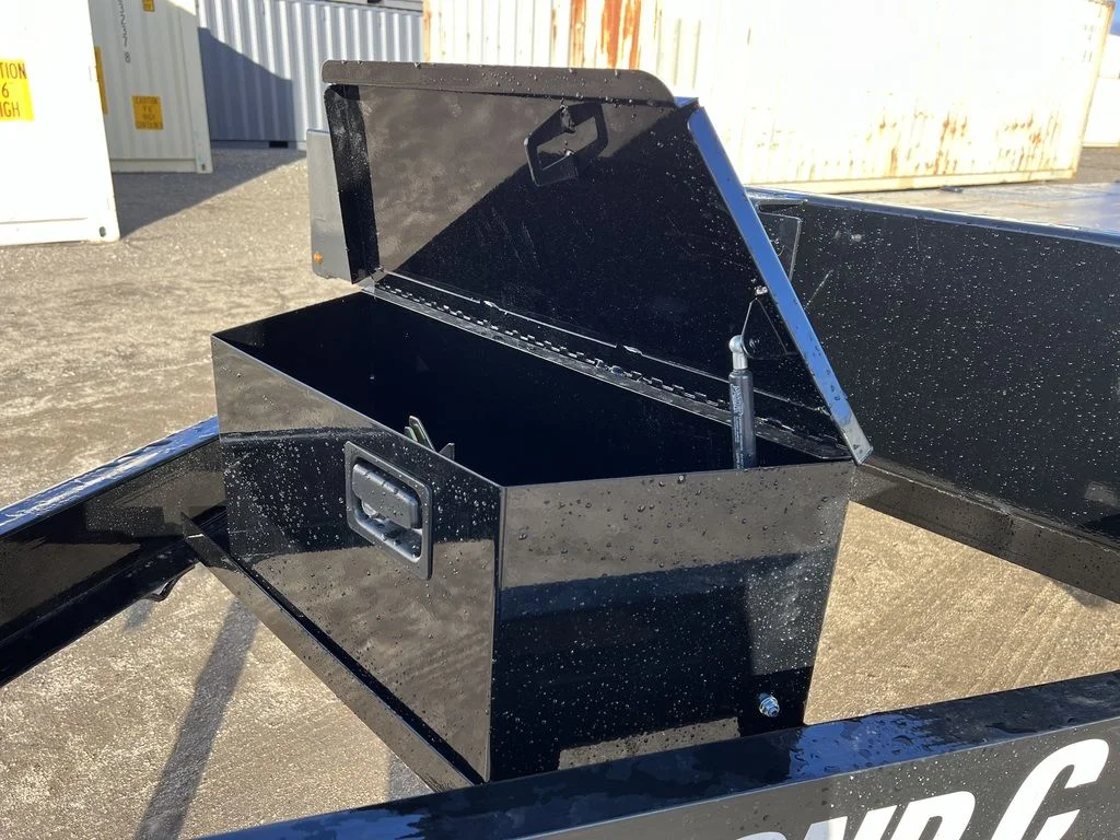 2024 Diamond C 8.5×22 7K Deckover Trailer w/Slide-In Ramps - Image 9