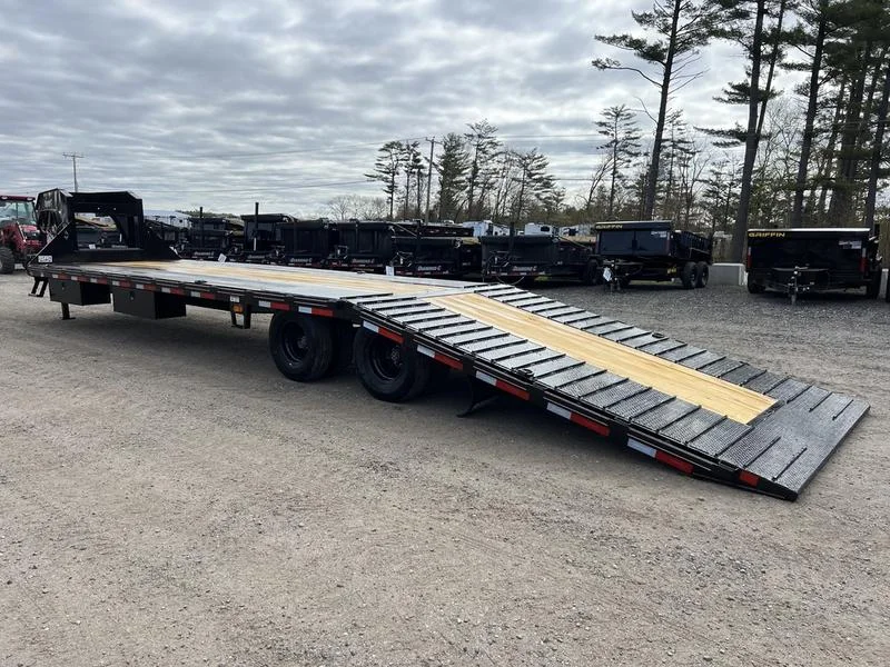 2024 Diamond C 8.5×35 25K Gooseneck Equipment Trailer w/Spare Mount - Image 4