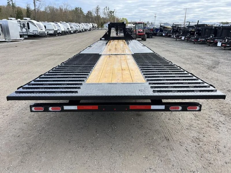 2024 Diamond C 8.5×35 25K Gooseneck Equipment Trailer w/Spare Mount - Image 20