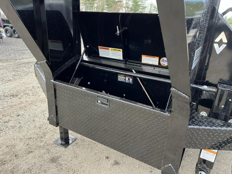 2024 Diamond C 8.5×35 25K Gooseneck Equipment Trailer w/Spare Mount - Image 14