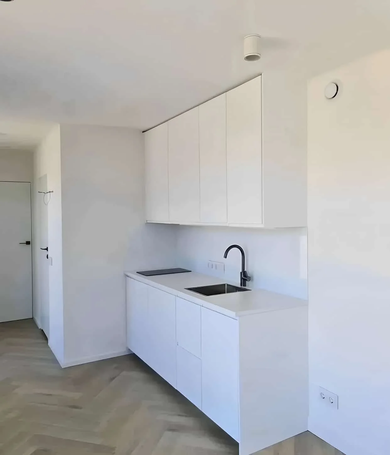 Custom 40ft Shipping Container House - Image 8