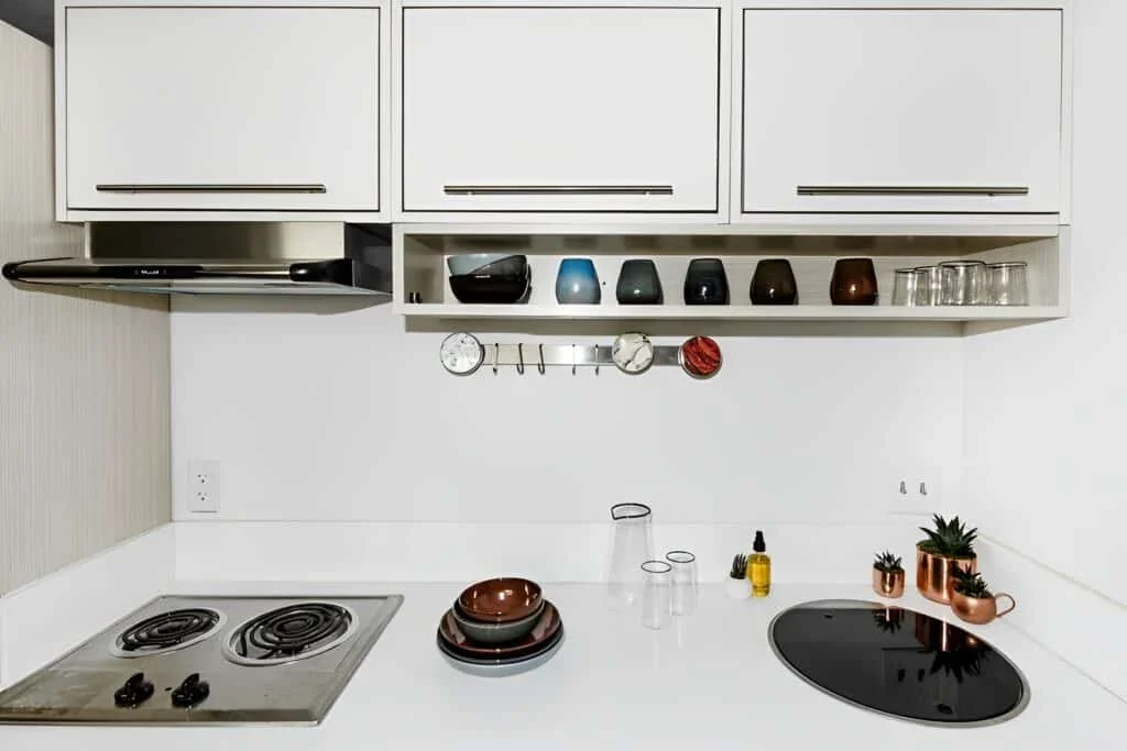 Fully Equipped 20ft Shipping Container Home - Image 8