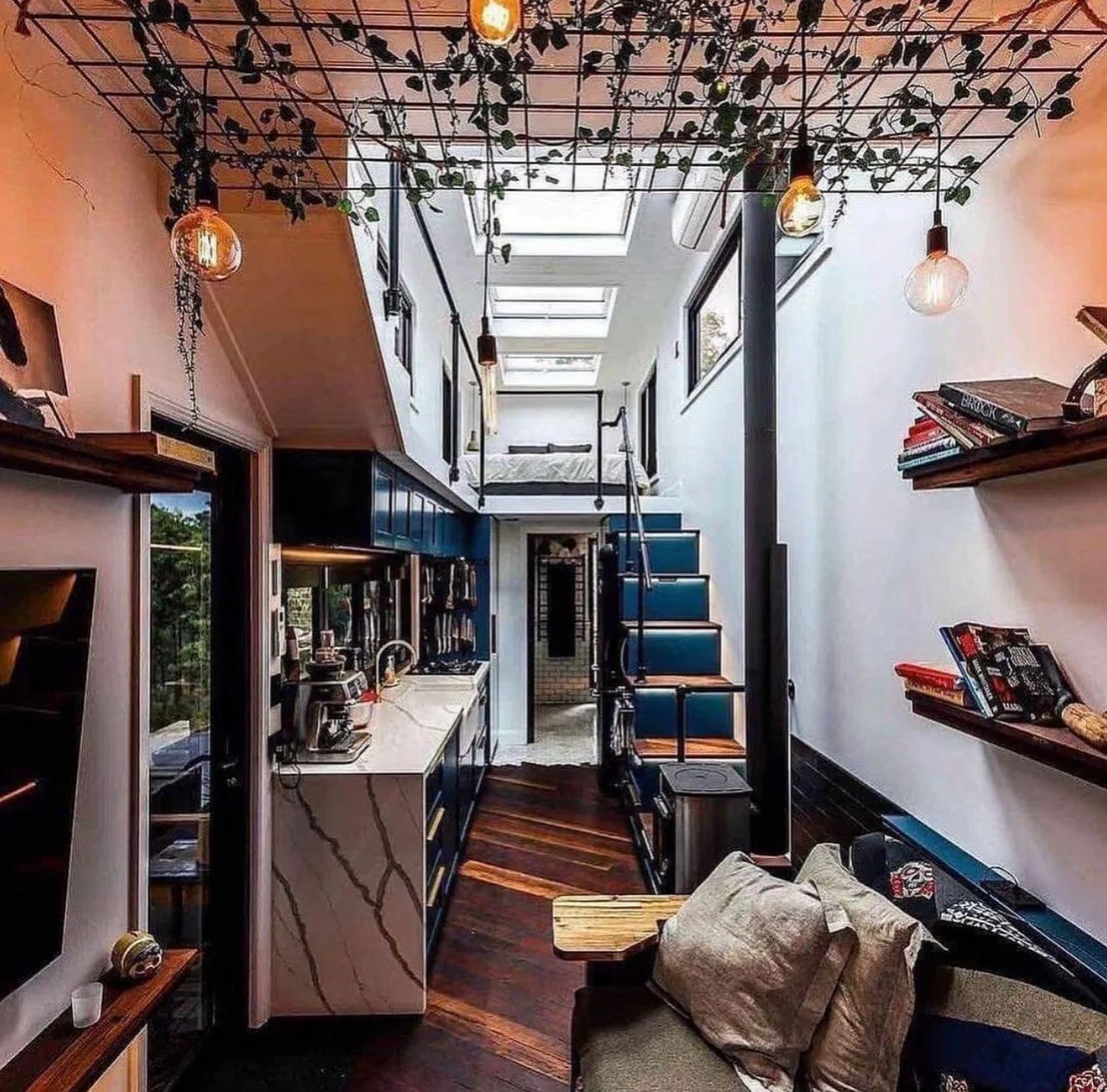 Luxury 1BHK Duplex Container Home with Spacious Outdoor Deck, Fully Furnished Modern Tiny House, Prefab Steel Family Home - Image 3