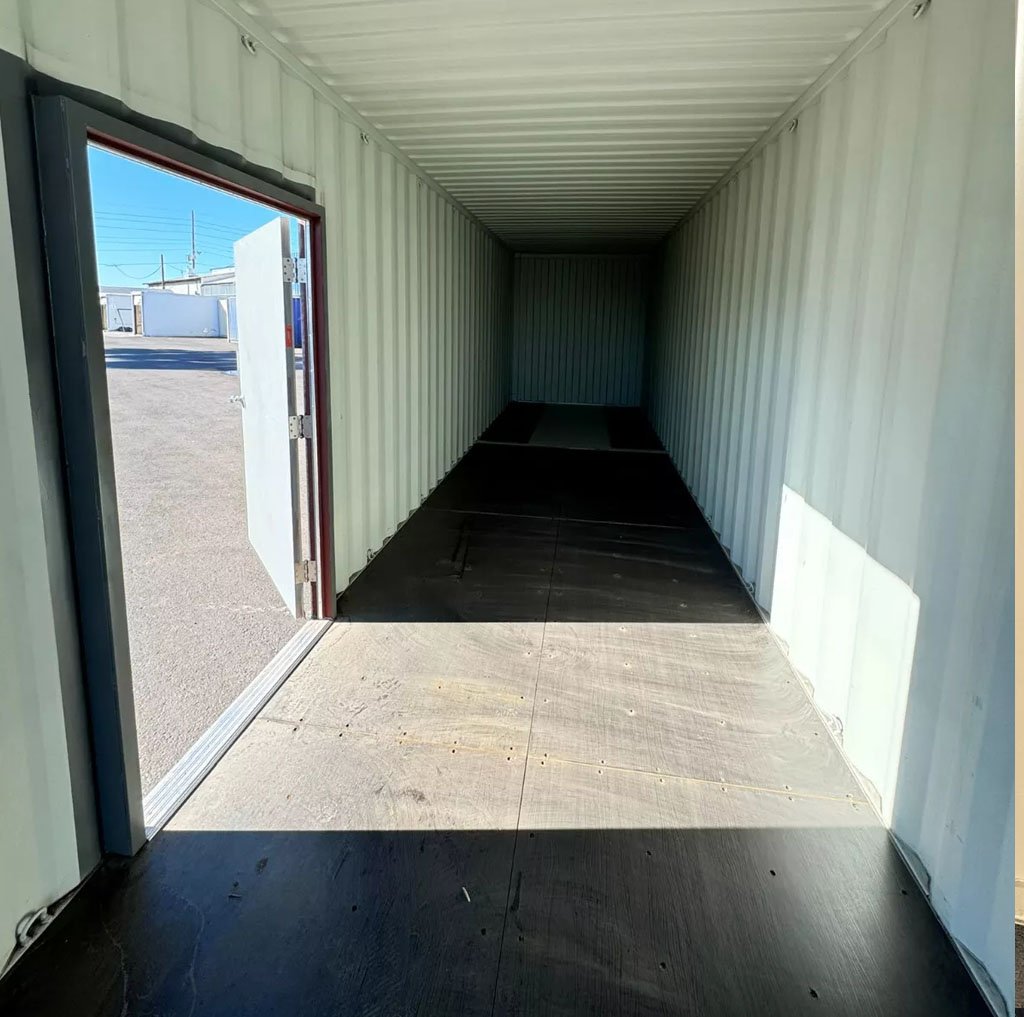 40ft shipping container with man door - Image 11