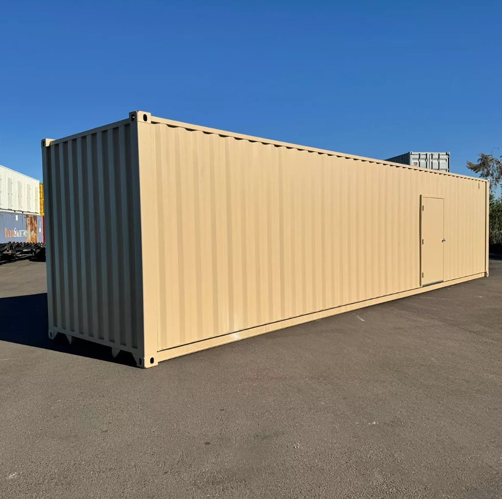 40ft shipping container with man door - Image 2