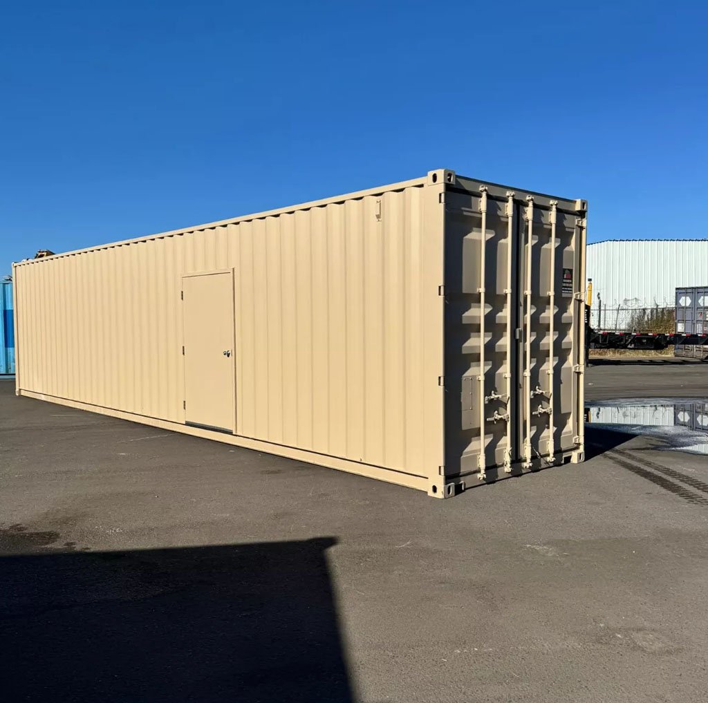 40ft shipping container with man door - Image 4